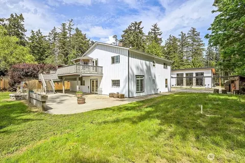 196 Nolton Rd, Nordland, WA 98358