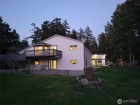 196 Nolton Rd, Nordland, WA 98358
