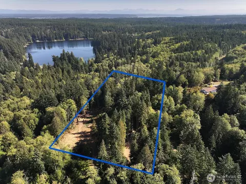 4935 Helppie Ln, Freeland, WA 98249