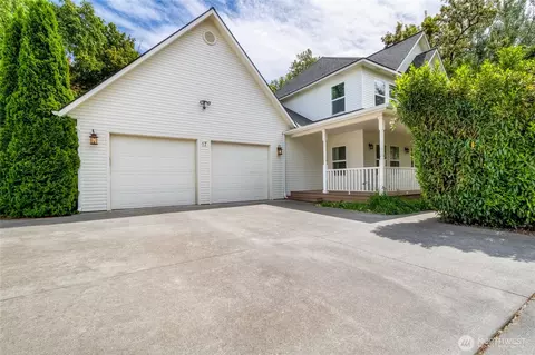 17 SW Homestead Ave, College Place, WA 99324