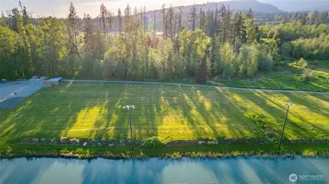18003 Bow Lake Ln, Bow, WA 98232