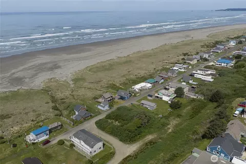 1 Pacific Ave, Moclips, WA 98562