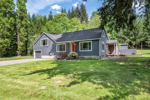 1304 Coal Creek Rd, Longview, WA 98632