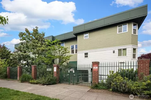 1818 18th Ave #204, Seattle, WA 98122
