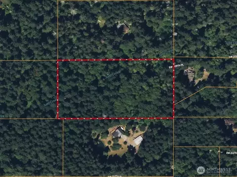 120 SW Nn Sw 208th St, Vashon, WA 98070