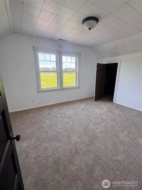 Bedroom - 20016 Orville Rd E, Orting, WA 98360 photo 6 of 7