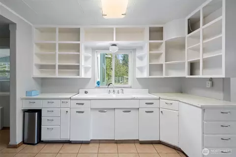 Kitchen - 40 Fish Hatchery Rd, Sequim, WA 98382 photo 2 of 4