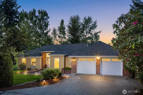 14102 SE 42nd St, Bellevue, WA 98006
