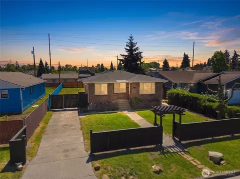922 E 63rd St, Tacoma, WA 98404