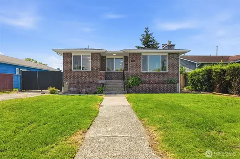 922 E 63rd St, Tacoma, WA 98404