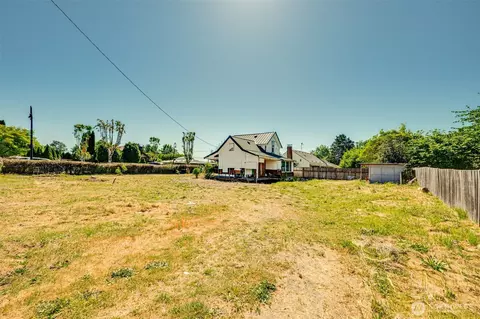 512 Davidson Ave, Woodland, WA 98674