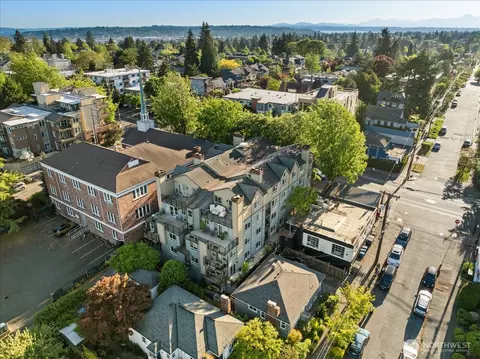 7814 Greenwood Ave N #205, Seattle, WA 98103