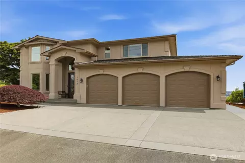 1512 49th St NE, Tacoma, WA 98422
