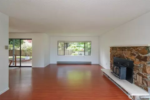 Living - 370 Dungeness Mdws, Sequim, WA 98382 photo 2 of 3