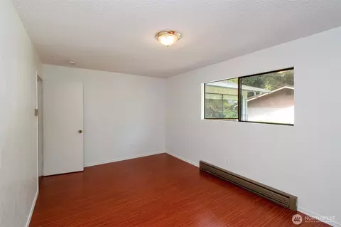 Bedroom - 370 Dungeness Mdws, Sequim, WA 98382 photo 1 of 4