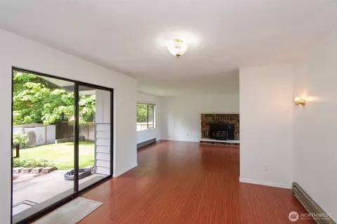 Living - 370 Dungeness Mdws, Sequim, WA 98382 photo 3 of 3