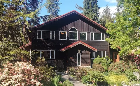 2970 Smugglers Cove Rd, Greenbank, WA 98253