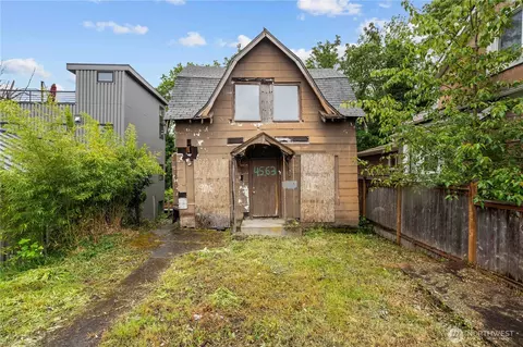 4563 33rd Ave S, Seattle, WA 98118