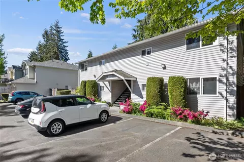 7700 196th St SW #C, Edmonds, WA 98026
