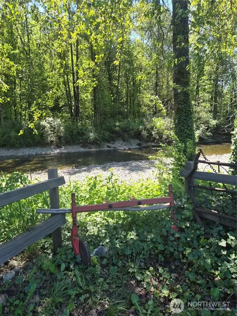 13200 S Machias Rd, Snohomish, WA 98290