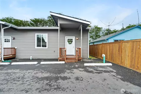 758 C Point Brown Ave SE, Ocean Shores, WA 98569