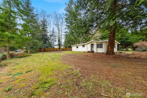 802 Hazzle Ct, Coupeville, WA 98239