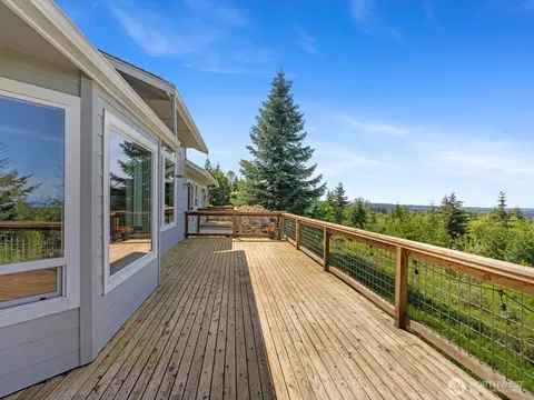 Exterior - 1003 Haven Heights Dr, Sequim, WA 98382 photo 5 of 8