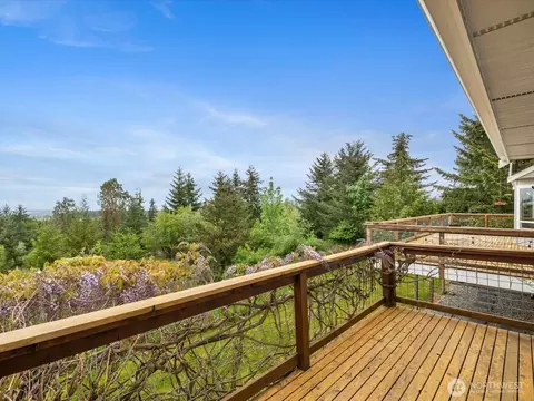 Exterior - 1003 Haven Heights Dr, Sequim, WA 98382 photo 6 of 8