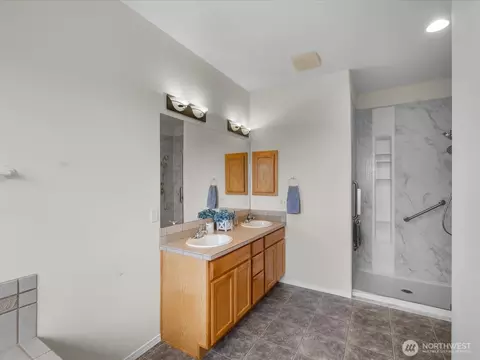 Bath - 1003 Haven Heights Dr, Sequim, WA 98382 photo 2 of 5