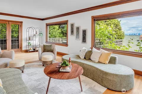 Living - 3601 E Cherry St, Seattle, WA 98122 photo 3 of 3