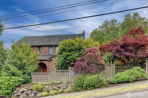 Exterior - 3601 E Cherry St, Seattle, WA 98122 photo 2 of 4