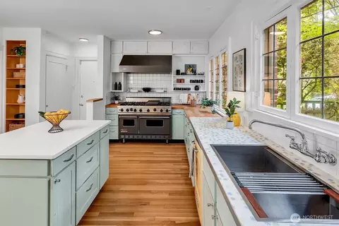 Kitchen - 3601 E Cherry St, Seattle, WA 98122 photo 1 of 5