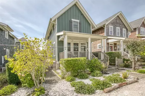 23 Blueberry Ln, Pacific Beach, WA 98571