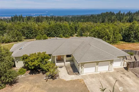975 E Simmons Rd, Port Angeles, WA 98362