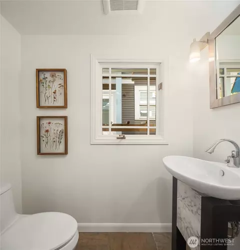 Bath - 3307 E Pike St, Seattle, WA 98122 photo 1 of 4