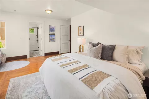 Bedroom - 3307 E Pike St, Seattle, WA 98122 photo 1 of 4