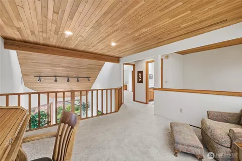 Entry Way - 9520 Odin Way, Bothell, WA 98011 photo 3 of 3
