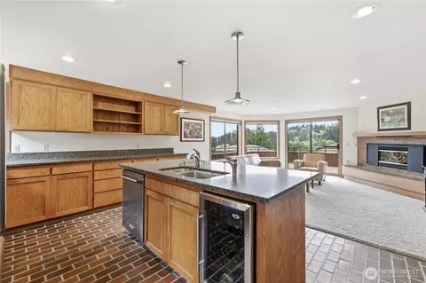 Kitchen - 9520 Odin Way, Bothell, WA 98011 photo 2 of 2