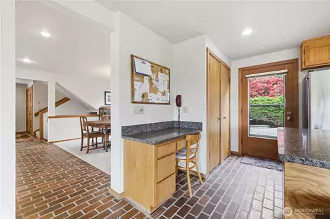 Entry Way - 9520 Odin Way, Bothell, WA 98011 photo 2 of 3