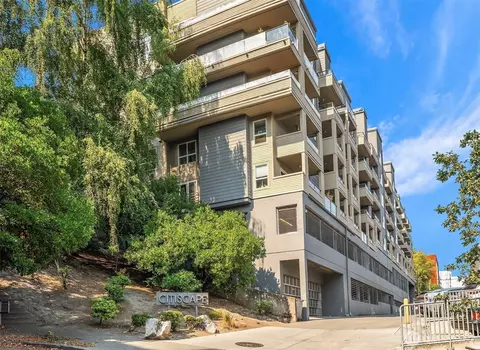 1504 Aurora Ave N #210, Seattle, WA 98109