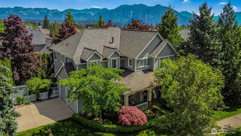 7124 Chanticleer Ave SE, Snoqualmie, WA 98065