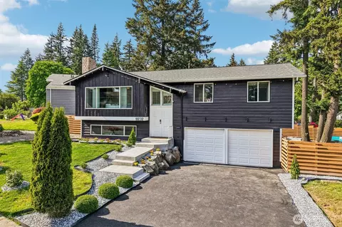 9232 NE 139th St, Kirkland, WA 98034
