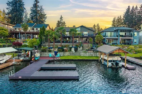 1601 Tacoma Point Dr E, Lake Tapps, WA 98391