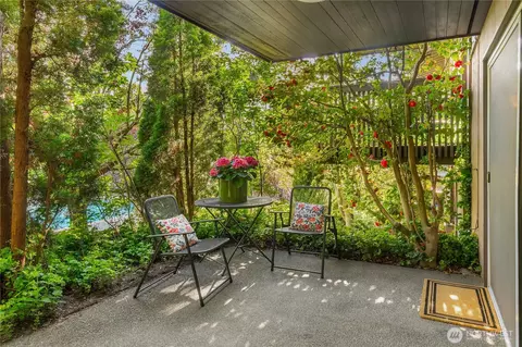 1425 S Puget Dr #I 2, Renton, WA 98055