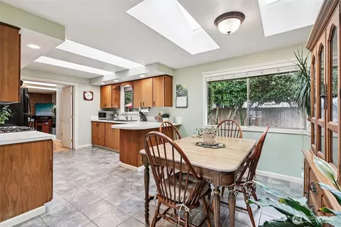 Kitchen - 2528 130th St SE, Everett, WA 98208 photo 1 of 4