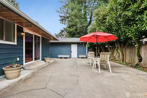 Exterior - 2528 130th St SE, Everett, WA 98208 photo 9 of 12
