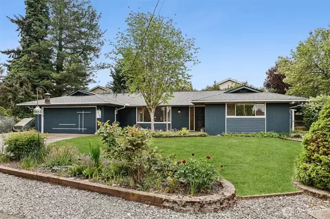 Exterior - 2528 130th St SE, Everett, WA 98208 photo 2 of 12