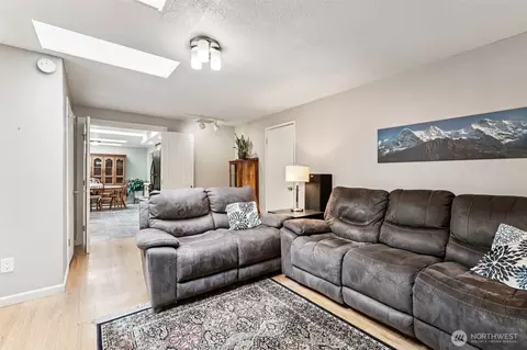 Living - 2528 130th St SE, Everett, WA 98208 photo 5 of 6