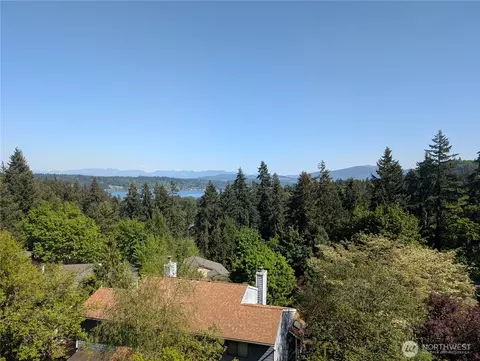 3416 161st Ct SE #38, Bellevue, WA 98008