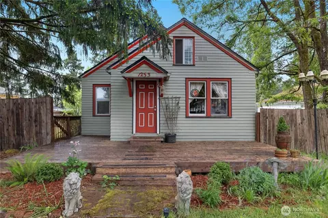 1233 W Birch St, Shelton, WA 98584